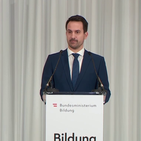 Wiederkehr drängt auf Schule, die auf das Leben vorbereitet