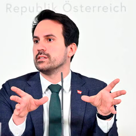 Koalitionskrach um Lehrplan: Wiederkehr lädt zur Aussprache