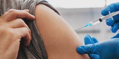 Wien startet mit Impfungen von Lehrern