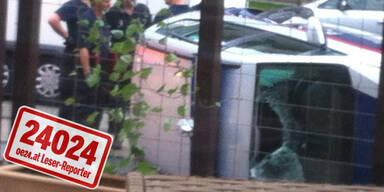 Kurioser Unfall: Polizeiauto kippte um
