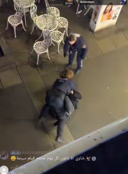 Chaos nach Messerstecherei: Polizei angegriffen