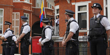  Assange klagt Hexenjagd an