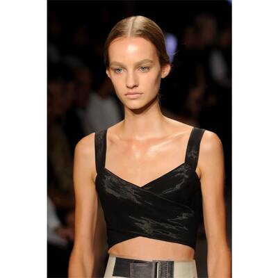 Helle und glossy Augenbrauen bei Alexander Wang, New York Fashion Week Frühjahr / Sommer