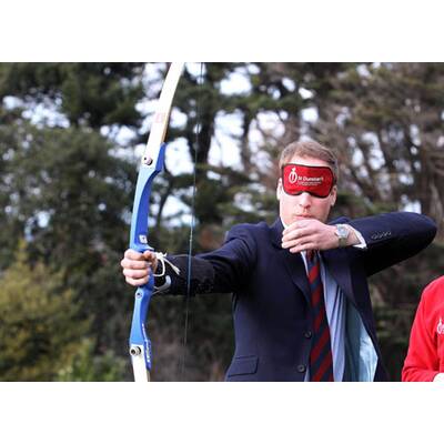 Bogenschießen mit Prinz William