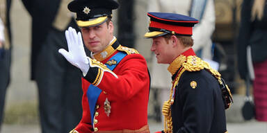 Prinz William in der Abbey eingetroffen