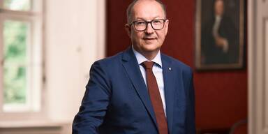 Winkler ordnet Sonderpr&uuml;fung bei SOS-Kinderd&ouml;rfern an