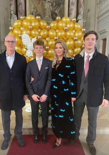 Winston mit Papa Georg Stumpf, Mama Patricia Schalko und Bruder Gianni