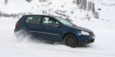 Rechten & Pflichten für Autofahrer im  Ausland