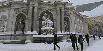 Schneefall: Unfälle, Sperren und Staus