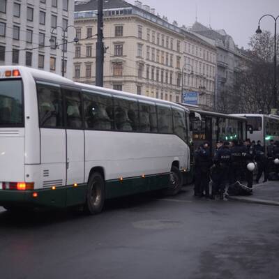 2.000 Polizisten im Ball-Einsatz