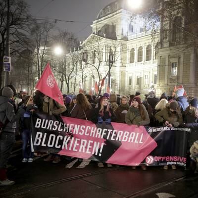 2.000 Polizisten im Ball-Einsatz