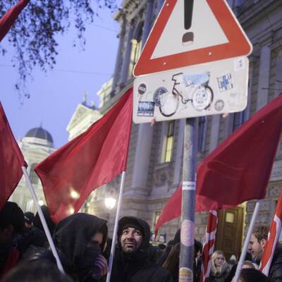 2.000 Polizisten im Ball-Einsatz