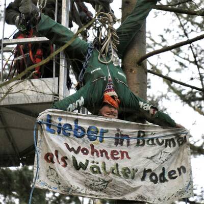 Aktivisten wollen Flughafenausbau verhindern