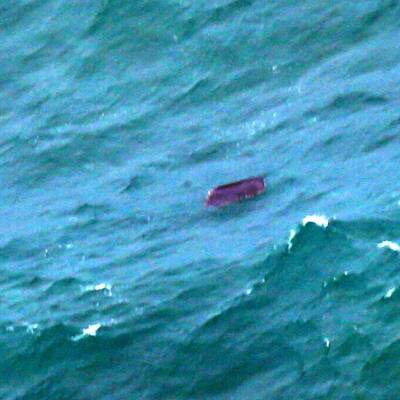 Wrackteile der vermissten AirAsia-Maschine wurden im Meer gefunden.