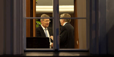 Wulff sagt Rücktritt im TV ab