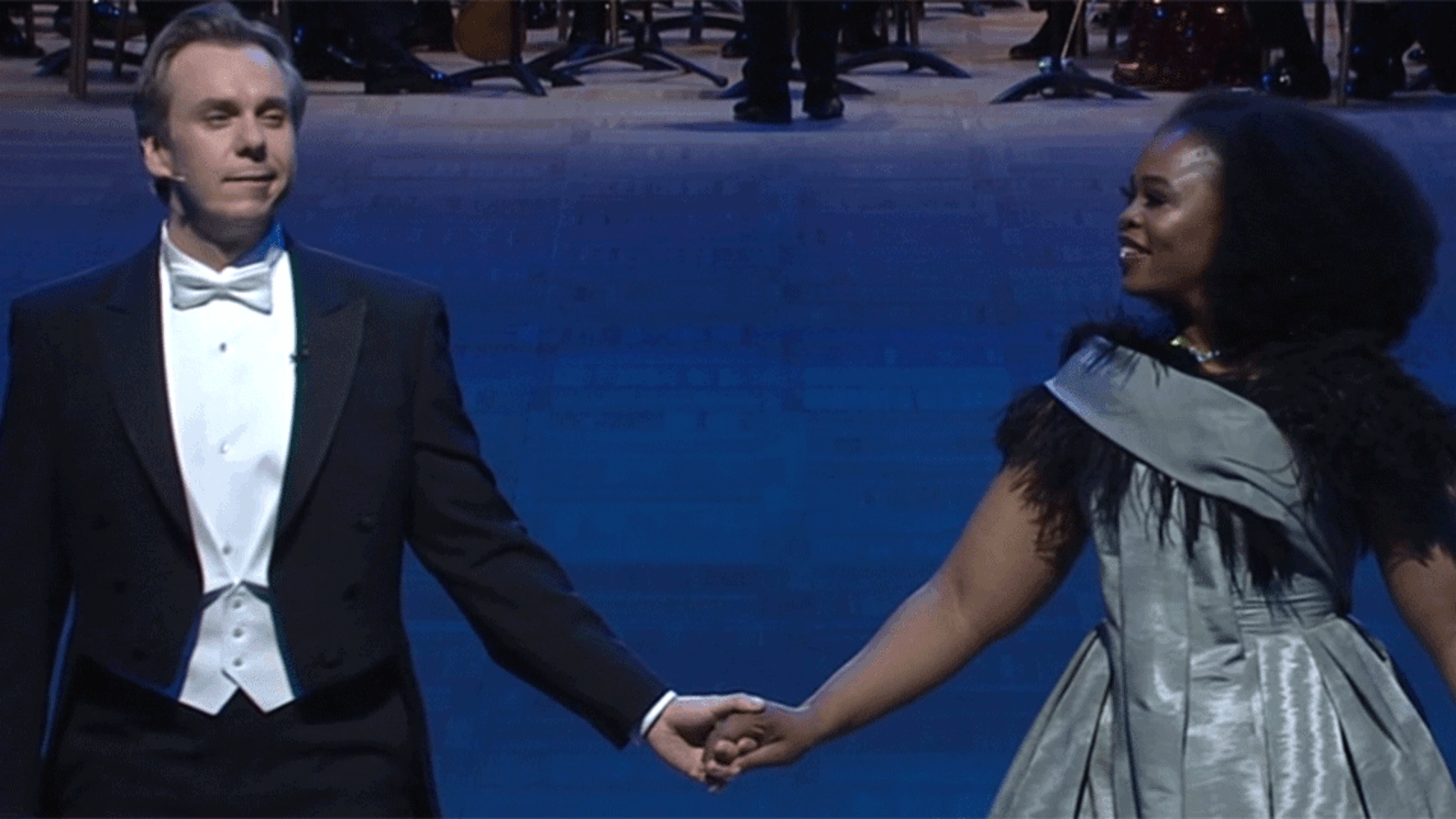 „Peinlich!“, „Jammer“ & „Graus“ . Shitstorm für Musical-Eröffnung am Opernball Kép