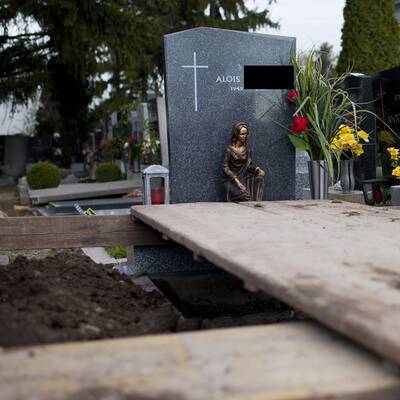 Exhumierung in Schwechat