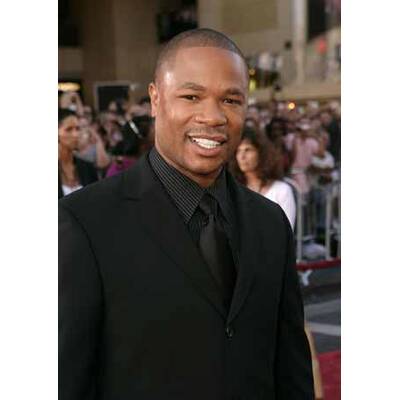 X-Files-Premiere: Babybauch & nackte Tatsachen