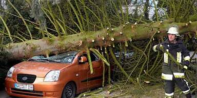 Europa von tödlichem Orkan heimgesucht