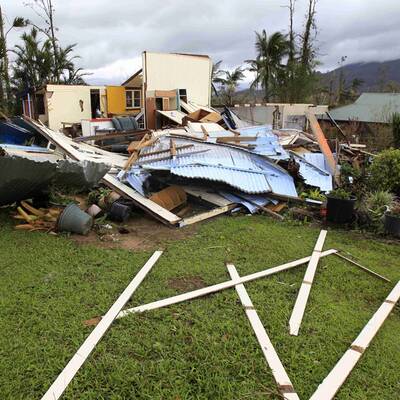 Yasi verwüstet Australien