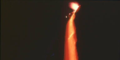 USA: Wasserfall färbt sich rot