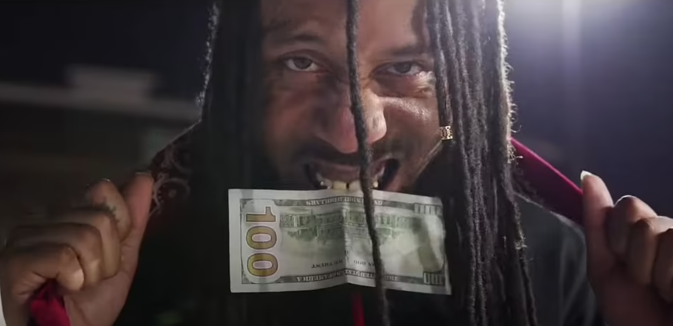 Auto rast in Weihnachtsparade: Rapper (39) in Haft