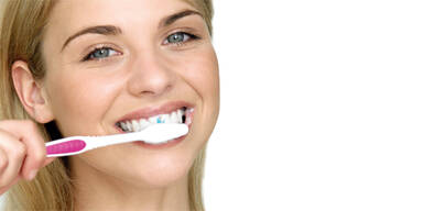 So pflegen Sie Ihre Z&auml;hne richtig