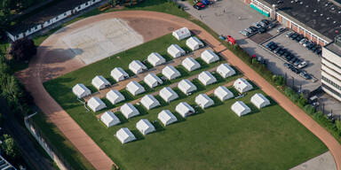 Das ist die Zeltstadt in Linz