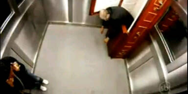 Video: Zombie-Attacke im Lift