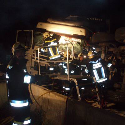 25 Tonnen Zucker verkleben Westautobahn