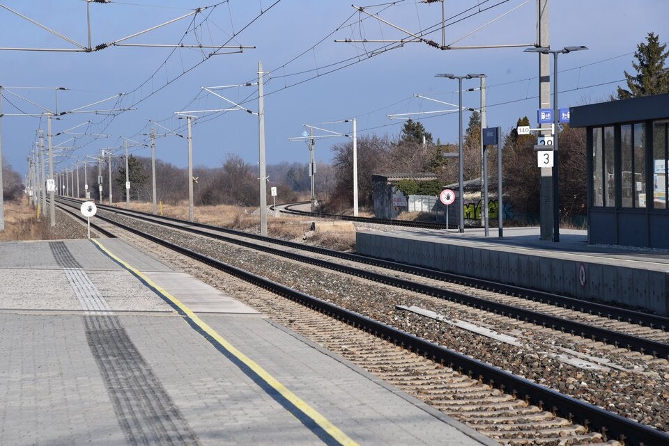 Vater lief mit Tochter (6) vor Zug - beide tot