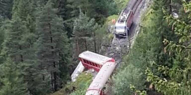 Schweres Zugunglück nach Erdrutsch