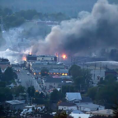 Tankzug rast in Kleinstadt