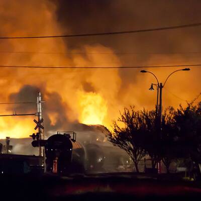 Tankzug rast in Kleinstadt