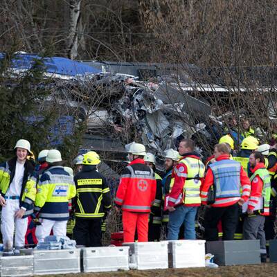 Zug-Kollision: Mehrere Tote