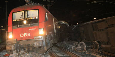 Zug-Crash: Eurocity-Waggons entgleist 