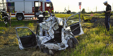 Crash mit Zug: Frau (74) get&ouml;tet