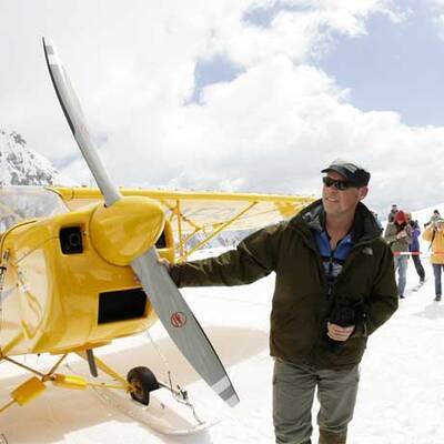 Flugzeug landet auf der Zugspitze